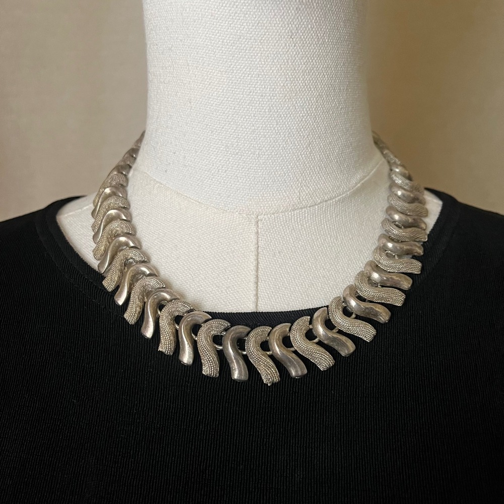 Vintage Sculptural Silver Tone Fringe Link Necklace Statement 17 Inch
